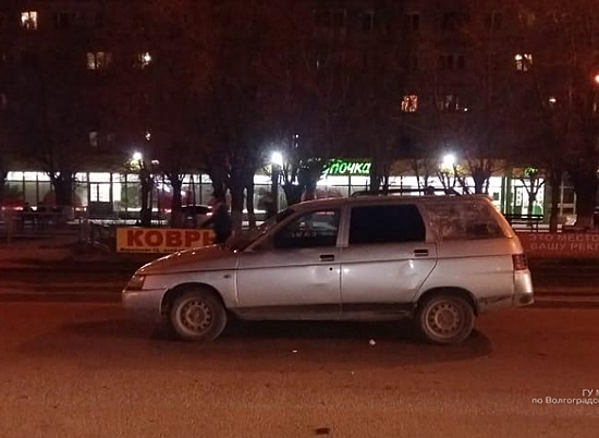На юге Волгограда водитель сбил пешехода и скрылся с места ДТП